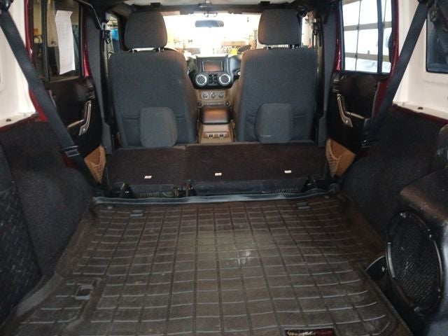 2012 Jeep Wrangler Unlimited Sahara