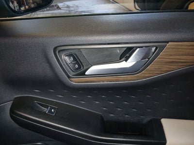 2020 Ford Escape Hybrid Titanium