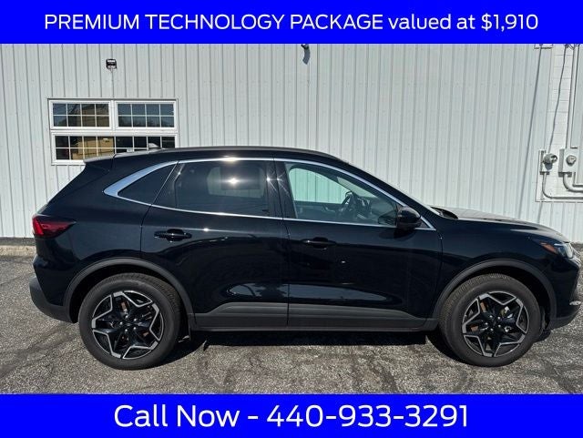 2026 Ford Escape Platinum