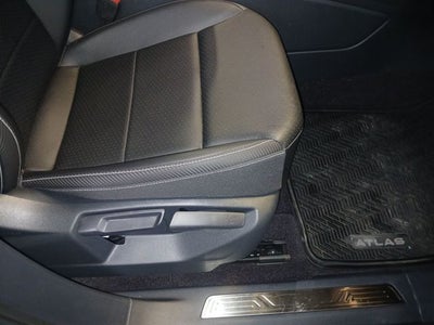 2021 Volkswagen Atlas Cross Sport 3.6L V6 SE w/Technology R-Line