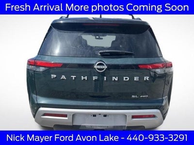 2024 Nissan Pathfinder SL