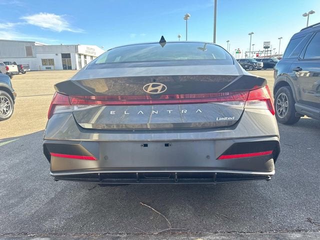 2024 Hyundai Elantra Limited