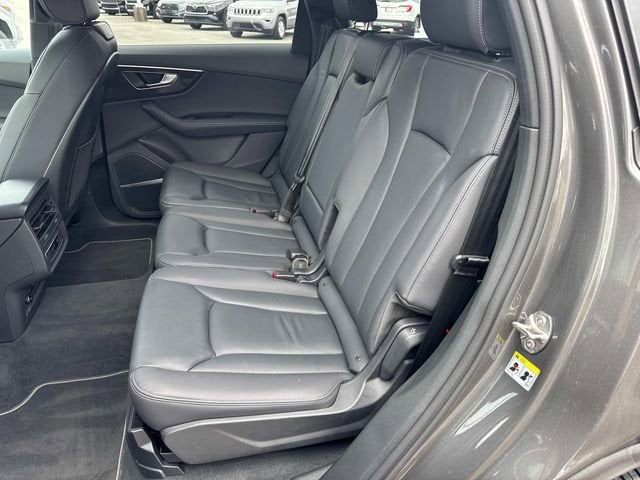 2025 Audi Q7 Premium Plus