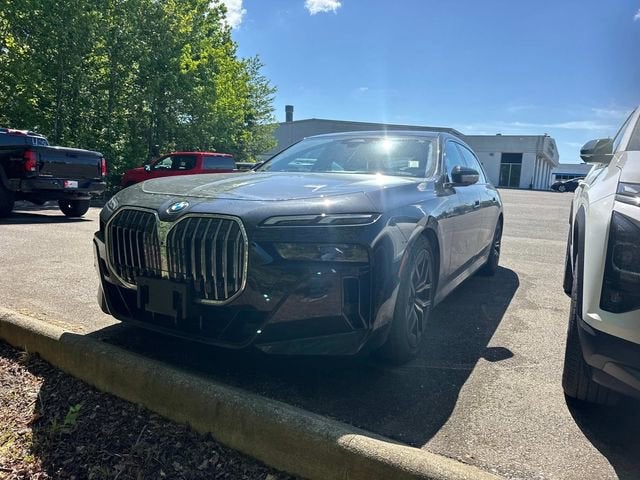 2025 BMW 7 Series 740i xDrive