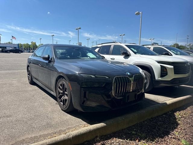 2025 BMW 7 Series 740i xDrive
