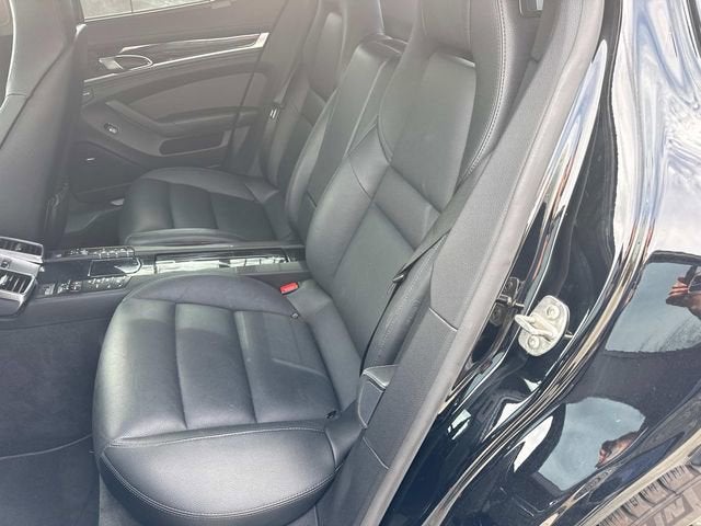 2015 Porsche Panamera 4