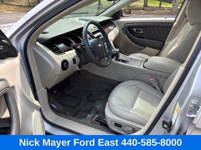 2010 Ford Taurus SEL