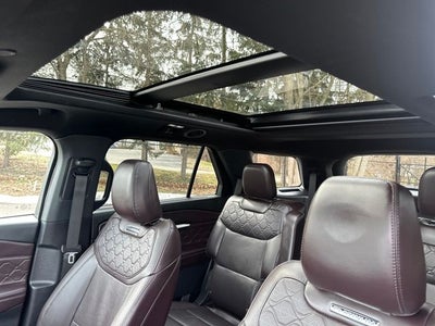 2025 Ford Explorer Platinum