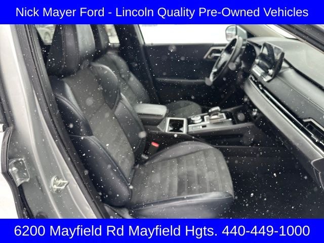 2024 Mitsubishi Outlander Base