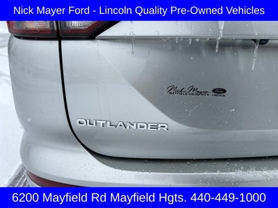 2024 Mitsubishi Outlander Base