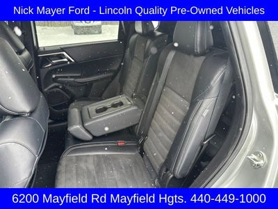 2024 Mitsubishi Outlander Base