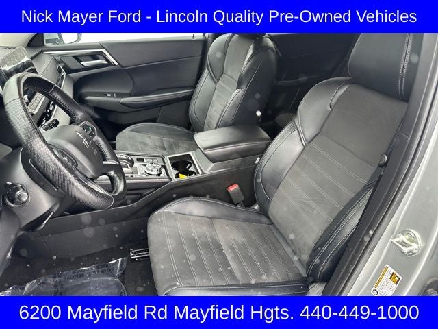 2024 Mitsubishi Outlander Base