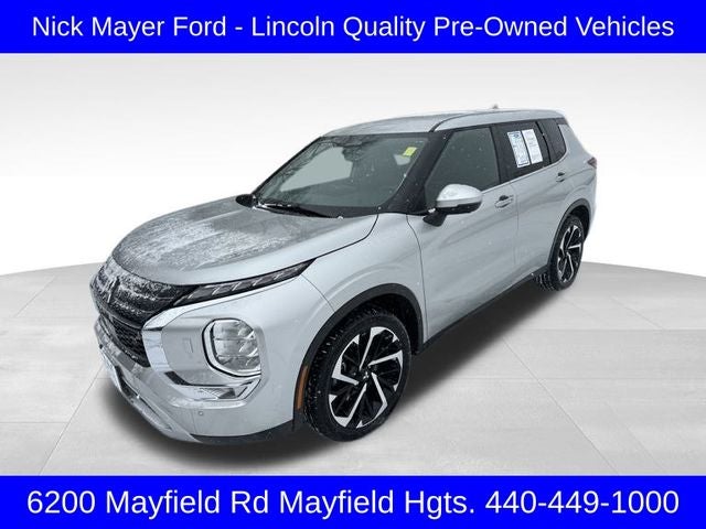 2024 Mitsubishi Outlander Base