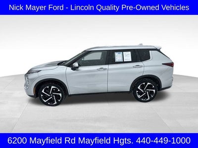2024 Mitsubishi Outlander Base
