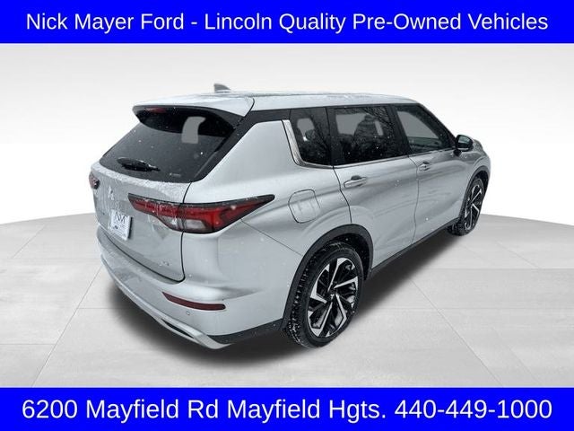 2024 Mitsubishi Outlander Base