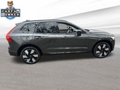 2025 Volvo XC60 Plug-In Hybrid T8 Plus