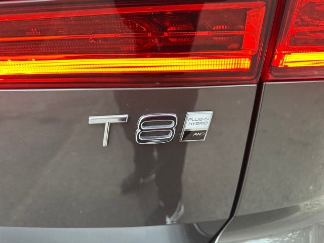 2025 Volvo XC60 Plug-In Hybrid T8 Plus