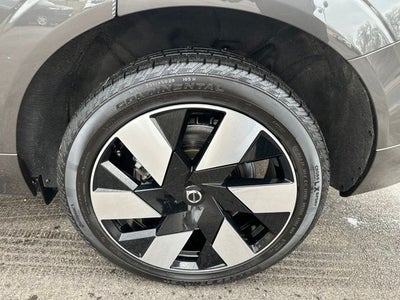 2025 Volvo XC60 Plug-In Hybrid T8 Plus