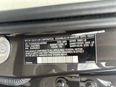 2025 Volvo XC60 Plug-In Hybrid T8 Plus