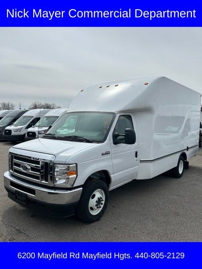 2025 Ford E-350SD Base Cutaway