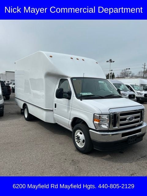 2025 Ford E-350SD Base Cutaway