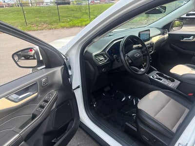 2022 Ford Escape Titanium