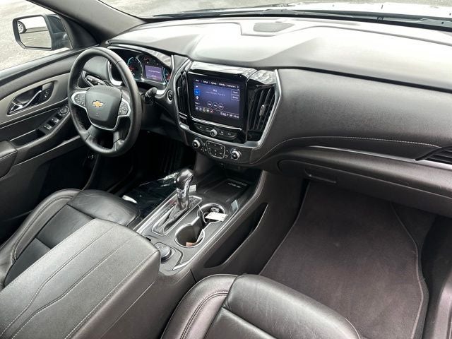 2022 Chevrolet Traverse LT Leather