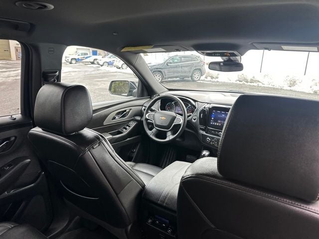 2022 Chevrolet Traverse LT Leather