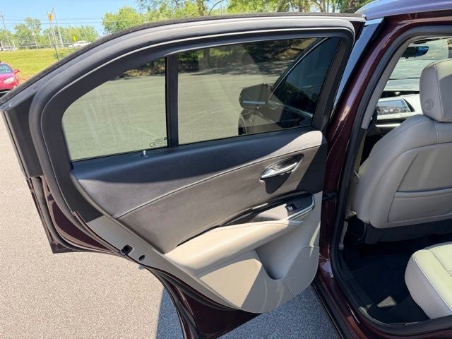 2022 Cadillac XT4 Premium Luxury