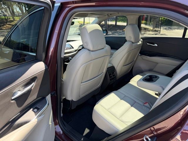 2022 Cadillac XT4 Premium Luxury