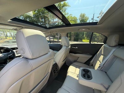 2022 Cadillac XT4 Premium Luxury