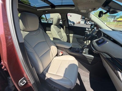 2022 Cadillac XT4 Premium Luxury