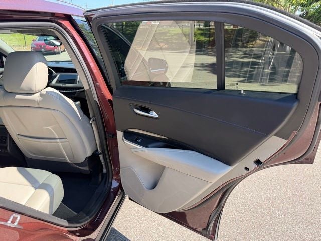 2022 Cadillac XT4 Premium Luxury