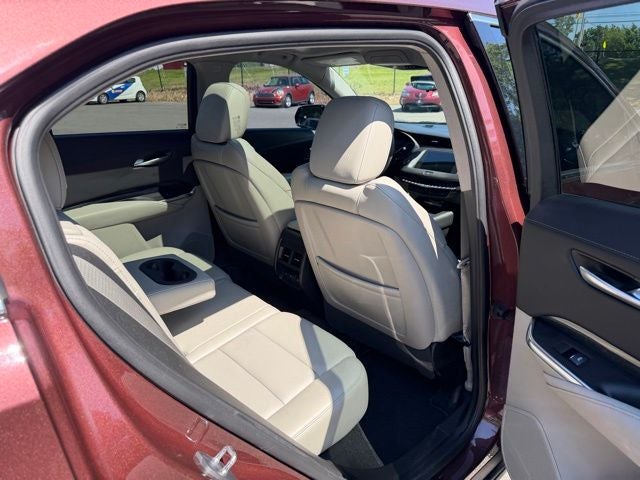 2022 Cadillac XT4 Premium Luxury