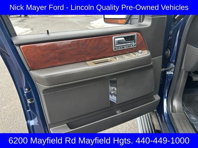 2011 Lincoln Navigator Base