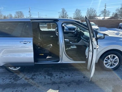 2022 Kia Carnival LXS