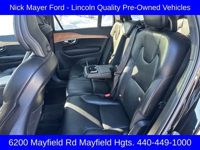 2022 Volvo XC90 T6 Momentum