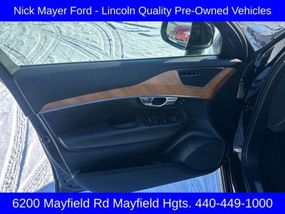 2022 Volvo XC90 T6 Momentum