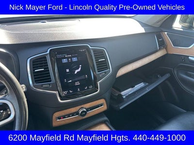 2022 Volvo XC90 T6 Momentum