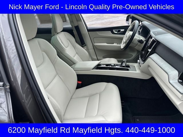 2025 Volvo XC60 Plug-In Hybrid T8 Plus