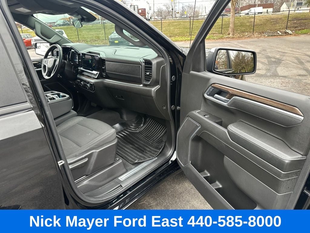 2025 Chevrolet Silverado 1500 LT LT1