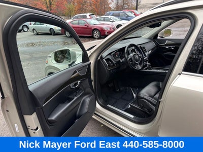 2018 Volvo XC90 T6 Momentum