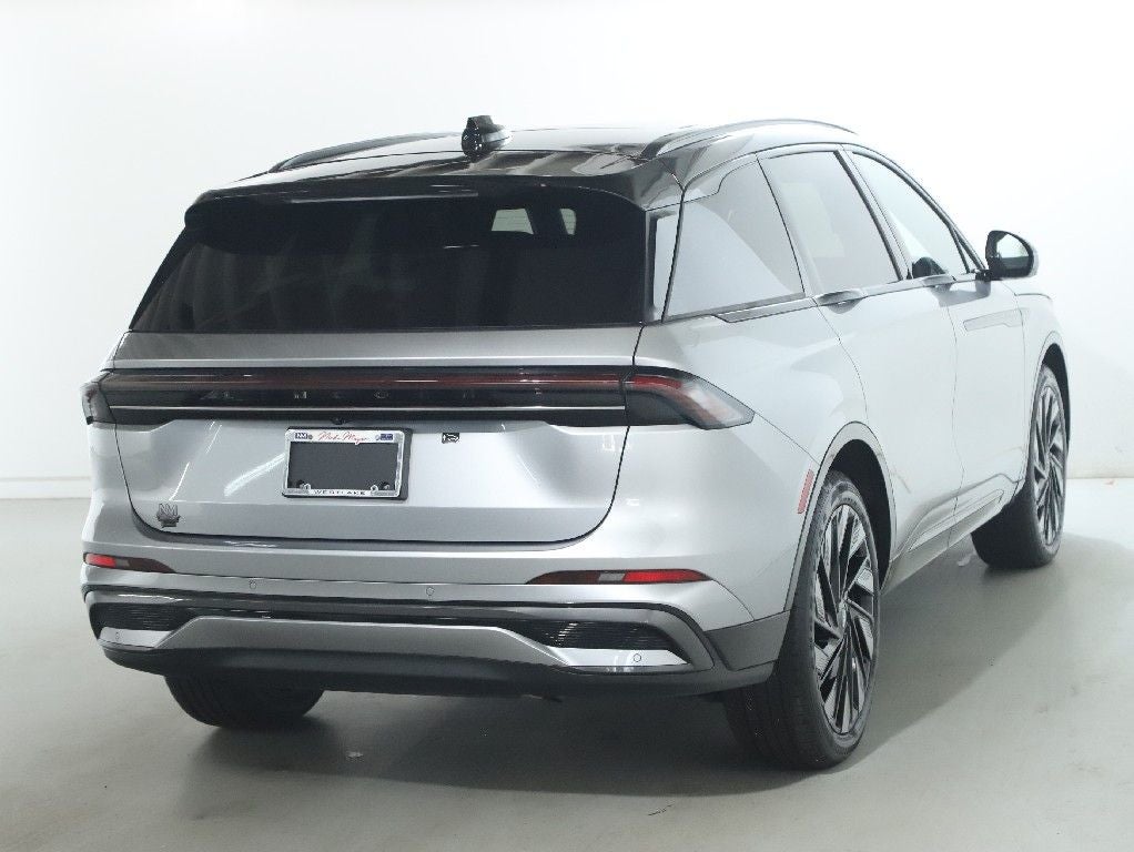 2025 Lincoln Nautilus Reserve