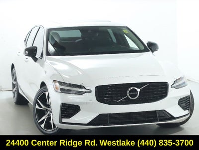2022 Volvo S60 Recharge Plug-In Hybrid T8 R-Design Expression