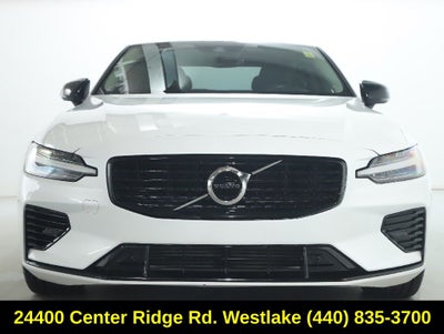 2022 Volvo S60 Recharge Plug-In Hybrid T8 R-Design Expression