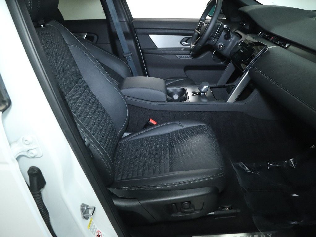 2024 Land Rover Discovery Sport SE
