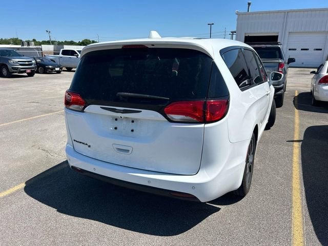 2020 Chrysler Pacifica Touring