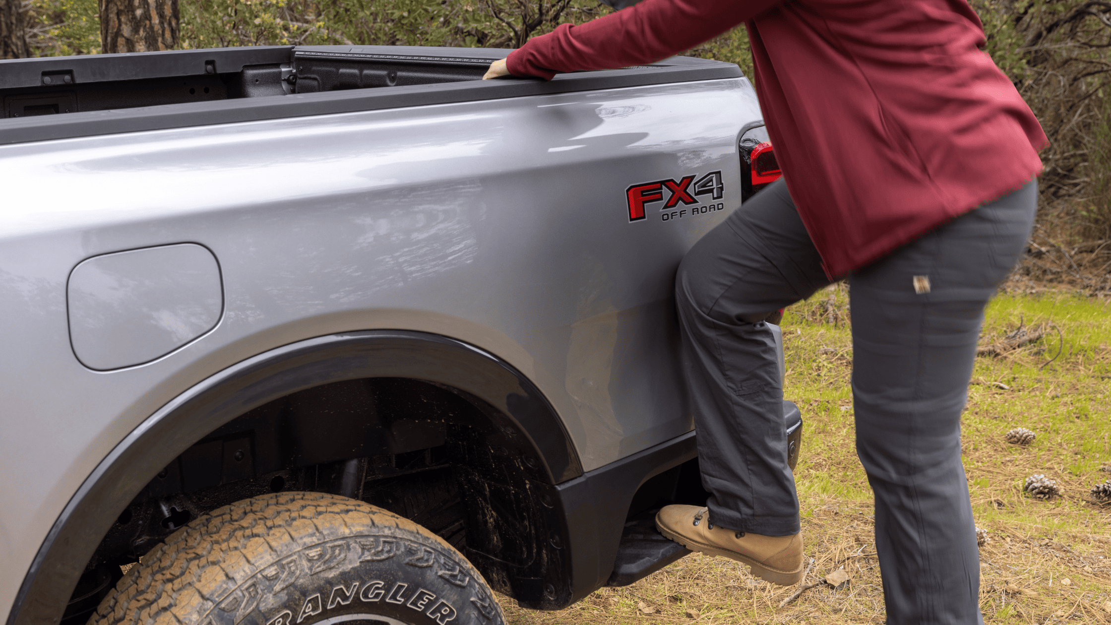 Exterior of the 2025 Ford Ranger® emphasizing utility features like roof rails, bed liner, and durable body styling